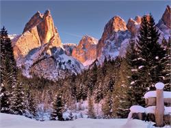 Magia invernale e godimento in montagna con le ciaspole