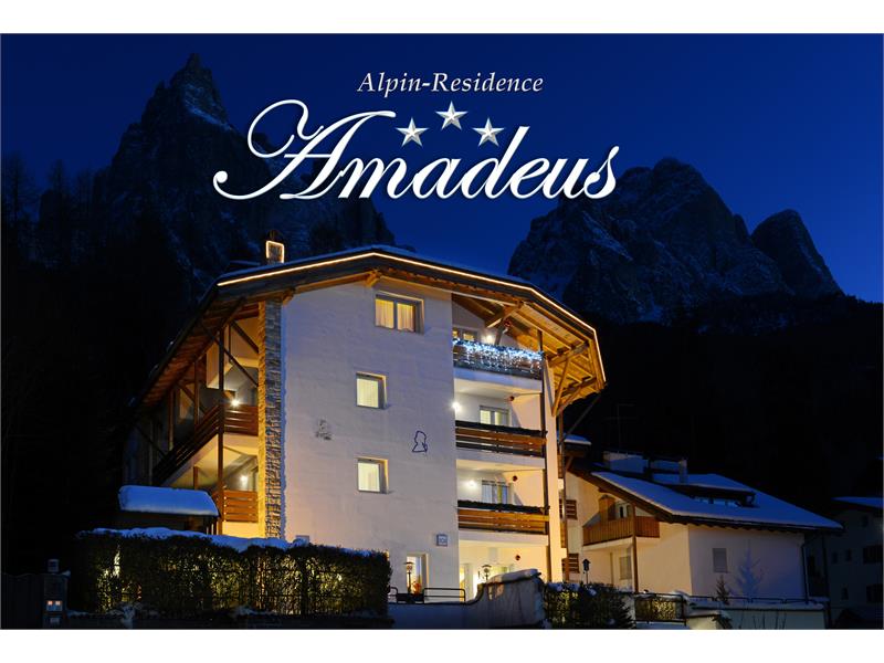Alpin-Residence Amadeus*** di notte