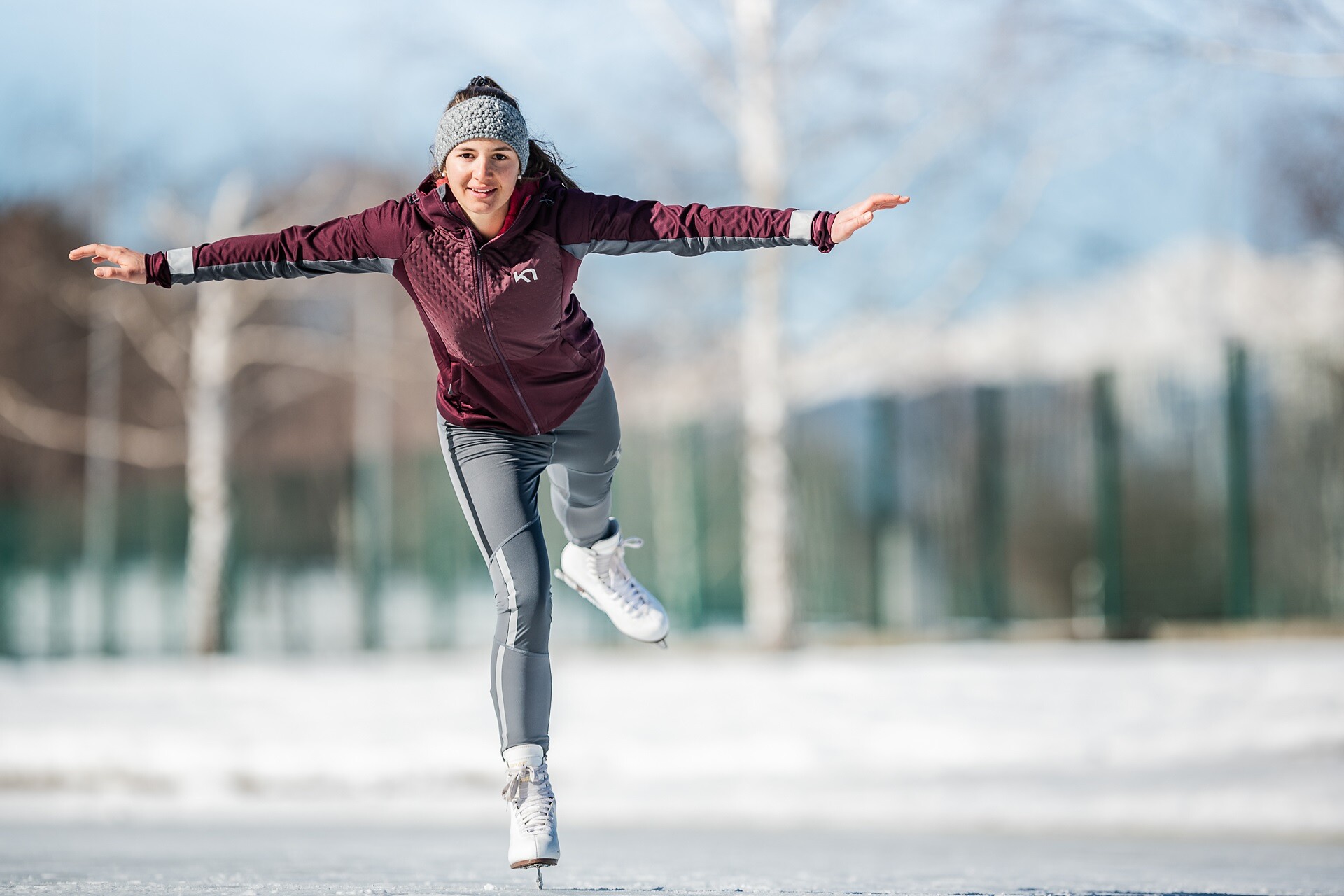 Ice skating. Катание на коньках. Фотосессия на коньках. Люди на коньках. Здоровый образ жизни зимой.