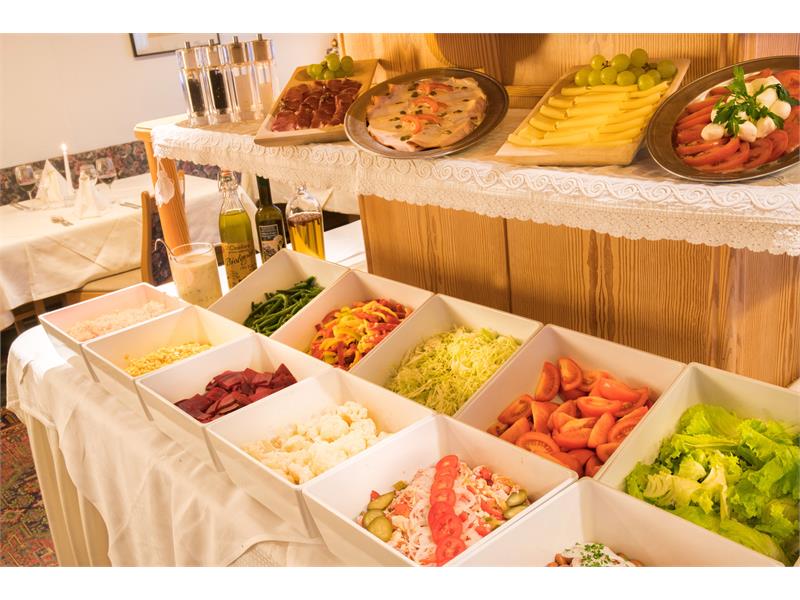 Salad buffet, Schnalstal, Kurzras, South Tyrol