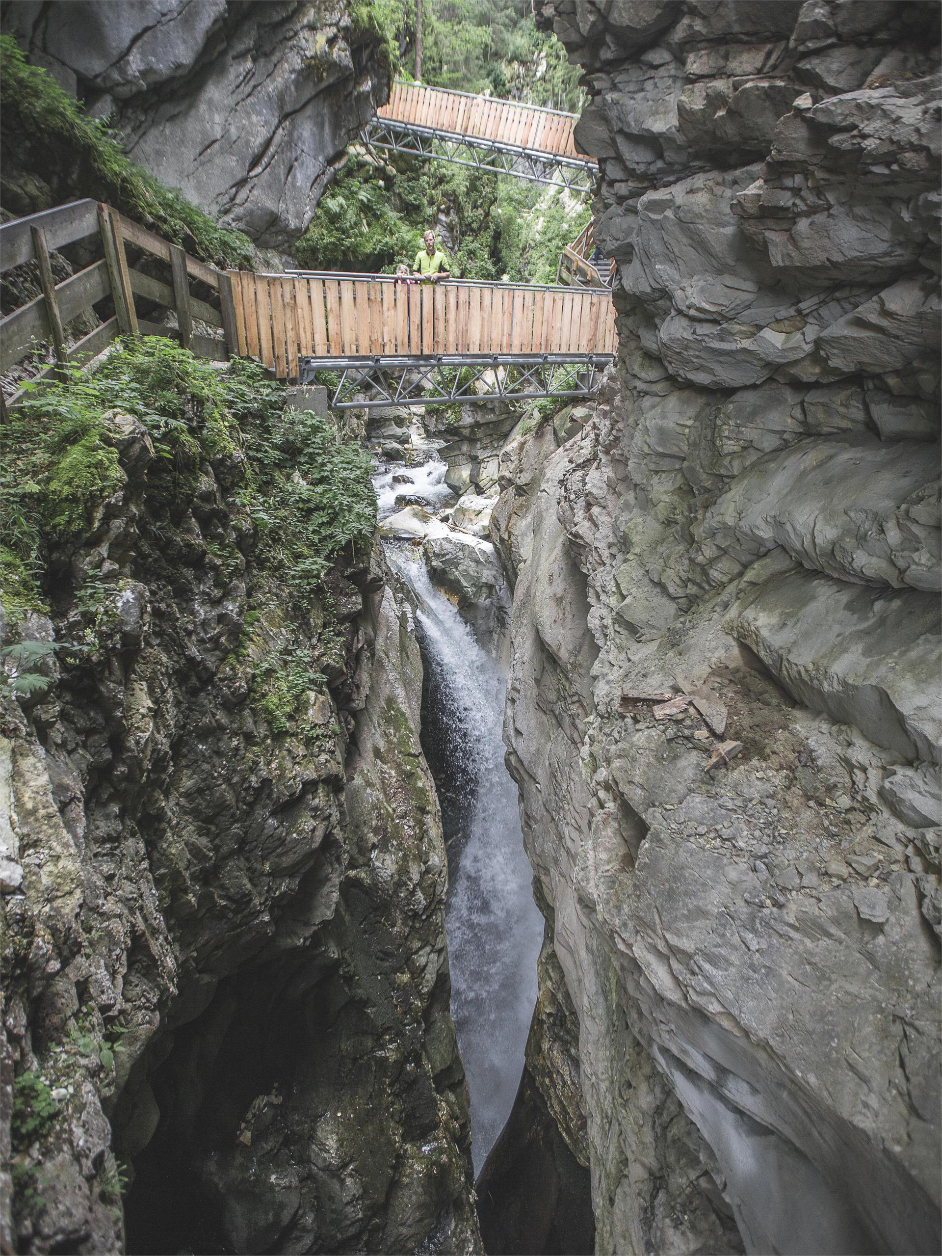 Stanghe Waterfalls