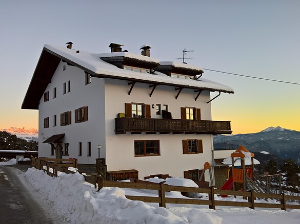 Haus Rottensteiner Comfortable Bed And Breakfast On The Ritten