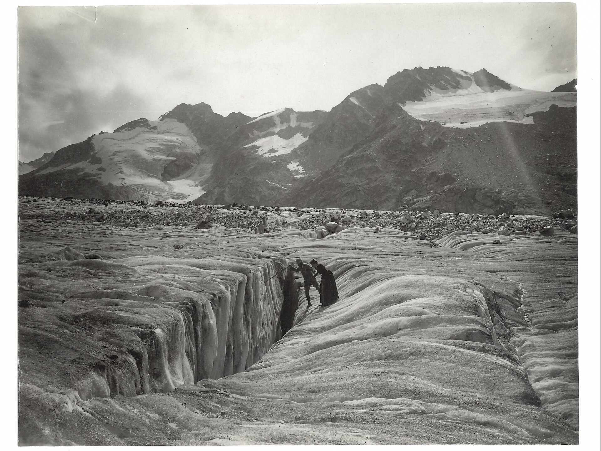 Temporary exhibition: Pioneering women in mountain photography