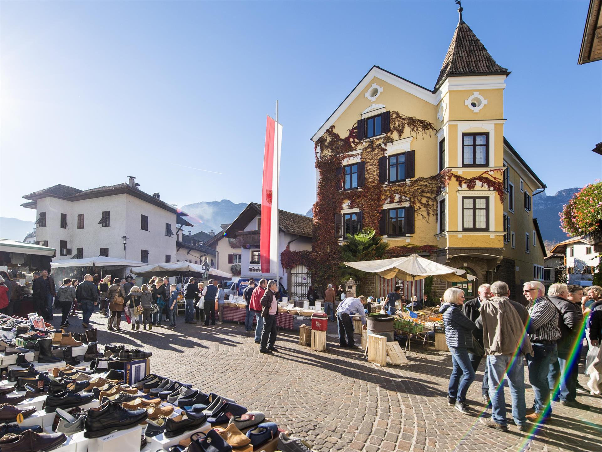 Sagra di San Martino Appiano sulla Strada del Vino 1 suedtirol.info