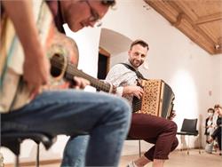 David Frank und Marc Perin - Livemusic at Christmas market Algund