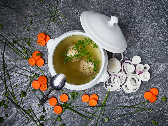 Tiroler Speckknödelsuppe