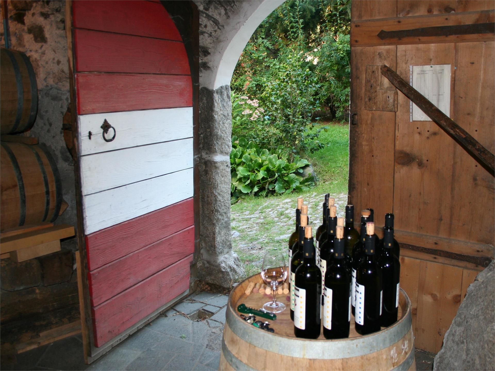 Weinverkostung in der Stachlburg - Kleines Weinseminar Partschins 3 suedtirol.info