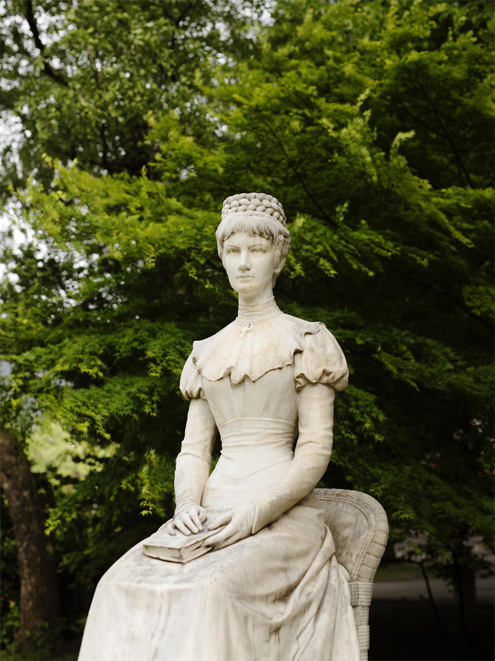 Empress Elisabeth Denkmal 
