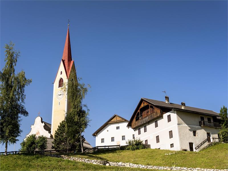 Pfarrkirche in Taisten