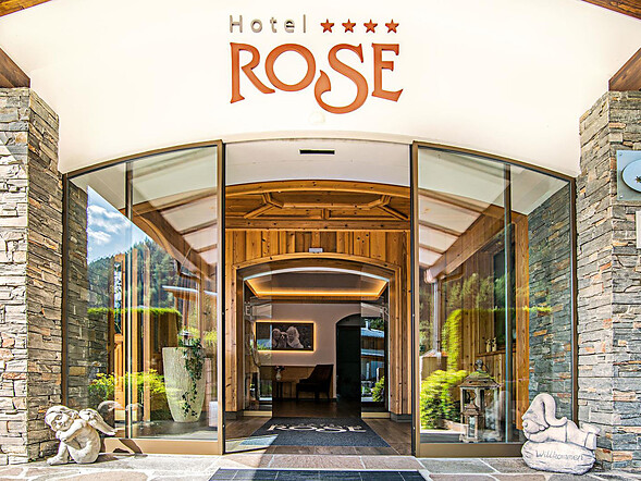 Eingang Hotel Rose