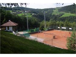 Tennis court San Genesio/Jenesien
