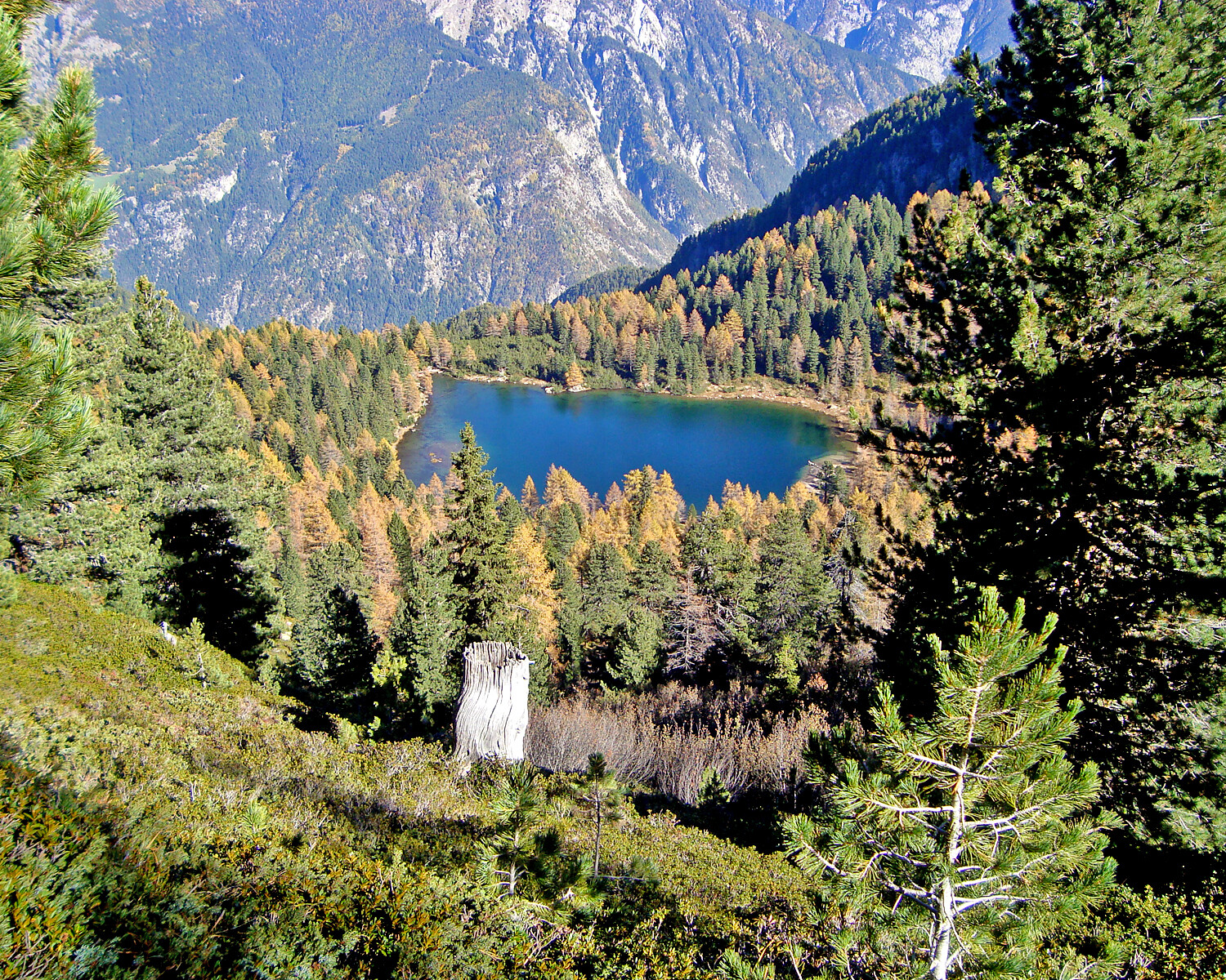 From Penserjoch pass to the Puntleider lake