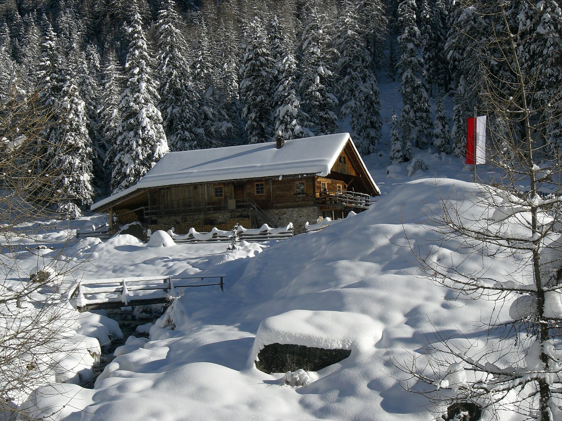 Winter hiking to the Lercher Alm hut