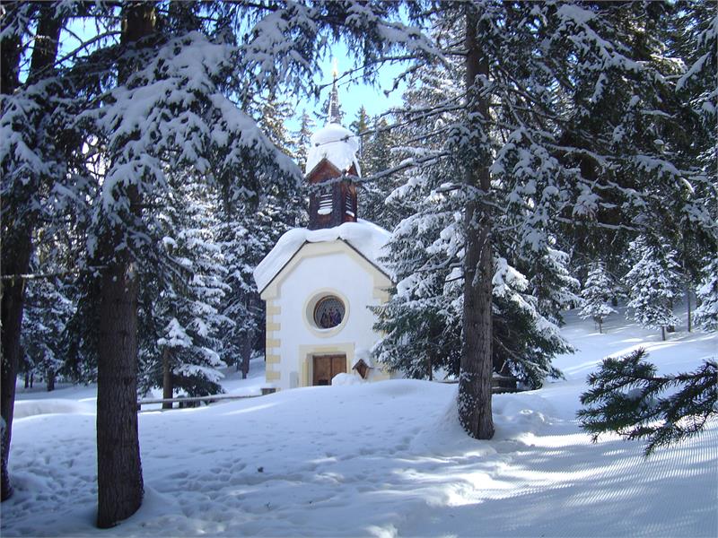 chiesetta in inverno