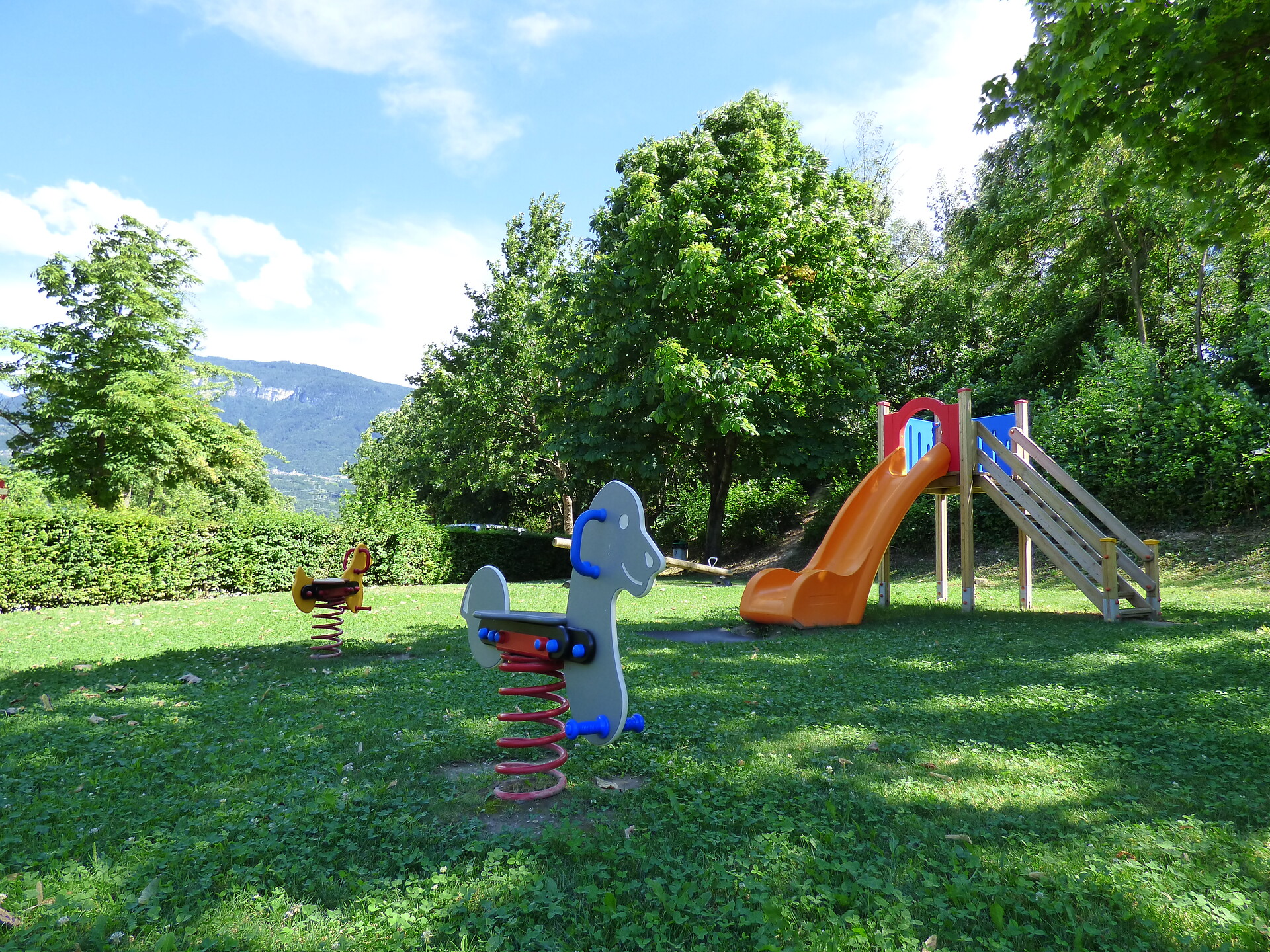 Parco giochi per bambini accanto al Lido di Termeno