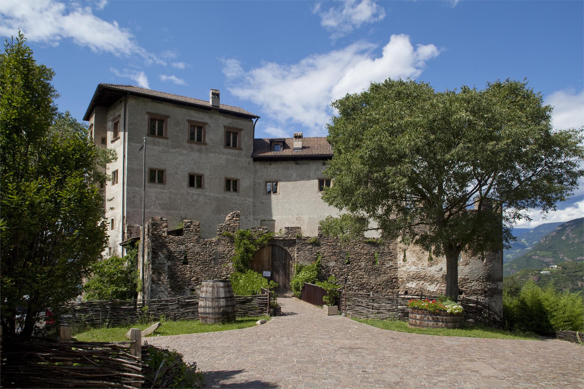 Flavon/Haselburg Castle