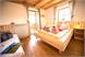 Camera da letto in legno naturale