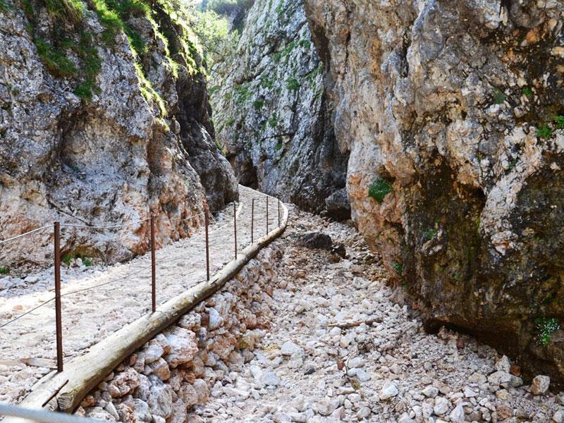 Prügelweg: Bergtour vom Völser Weiher auf den Schlern