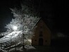 Unsere Kapelle bei Nacht