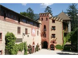 Tiefenbrunner - Schlosskellerei Turmhof