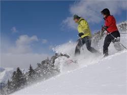 Snowshoes-Hiking with guide in the mountains of Sarntal