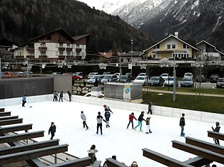 Kunsteislaufplatz Sand in Taufers