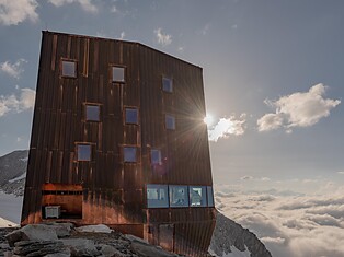 Schwarzensteinhuette© Alfred Stolzlechner