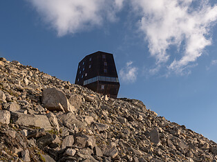 Schwarzensteinhuette© Alfred Stolzlechner