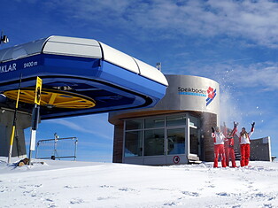 Viewing tower at 2400m
