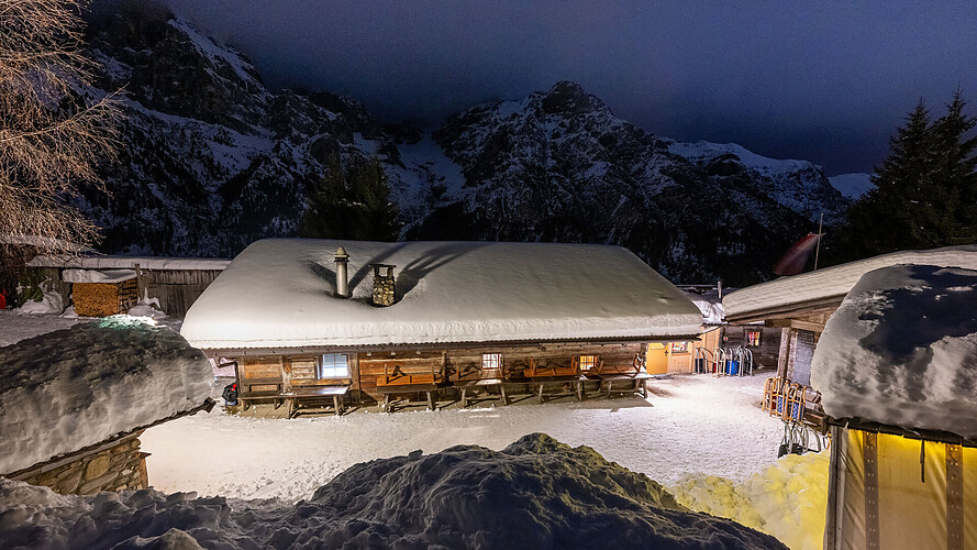 Night tobogganing on the Allriss Alm
