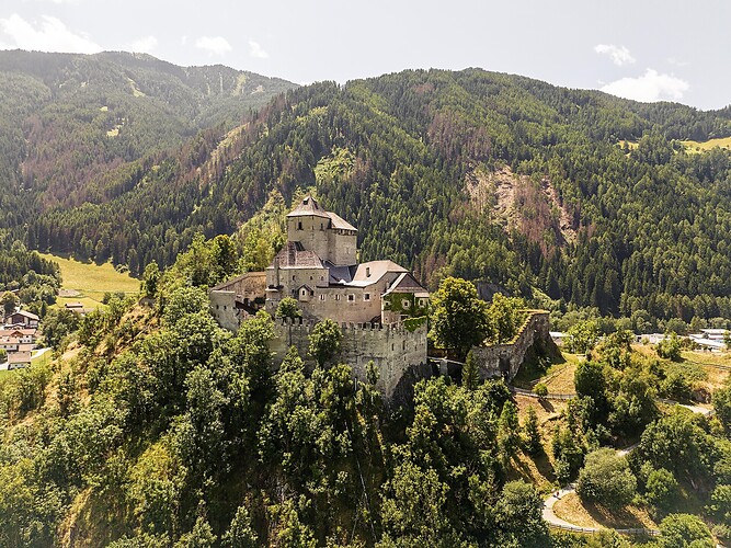 Medieval games at Reifenstein Castle