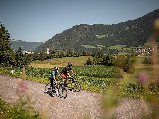 Familien E-Bike Tour zum Natur Juwel Rofis Boden in Stilfes