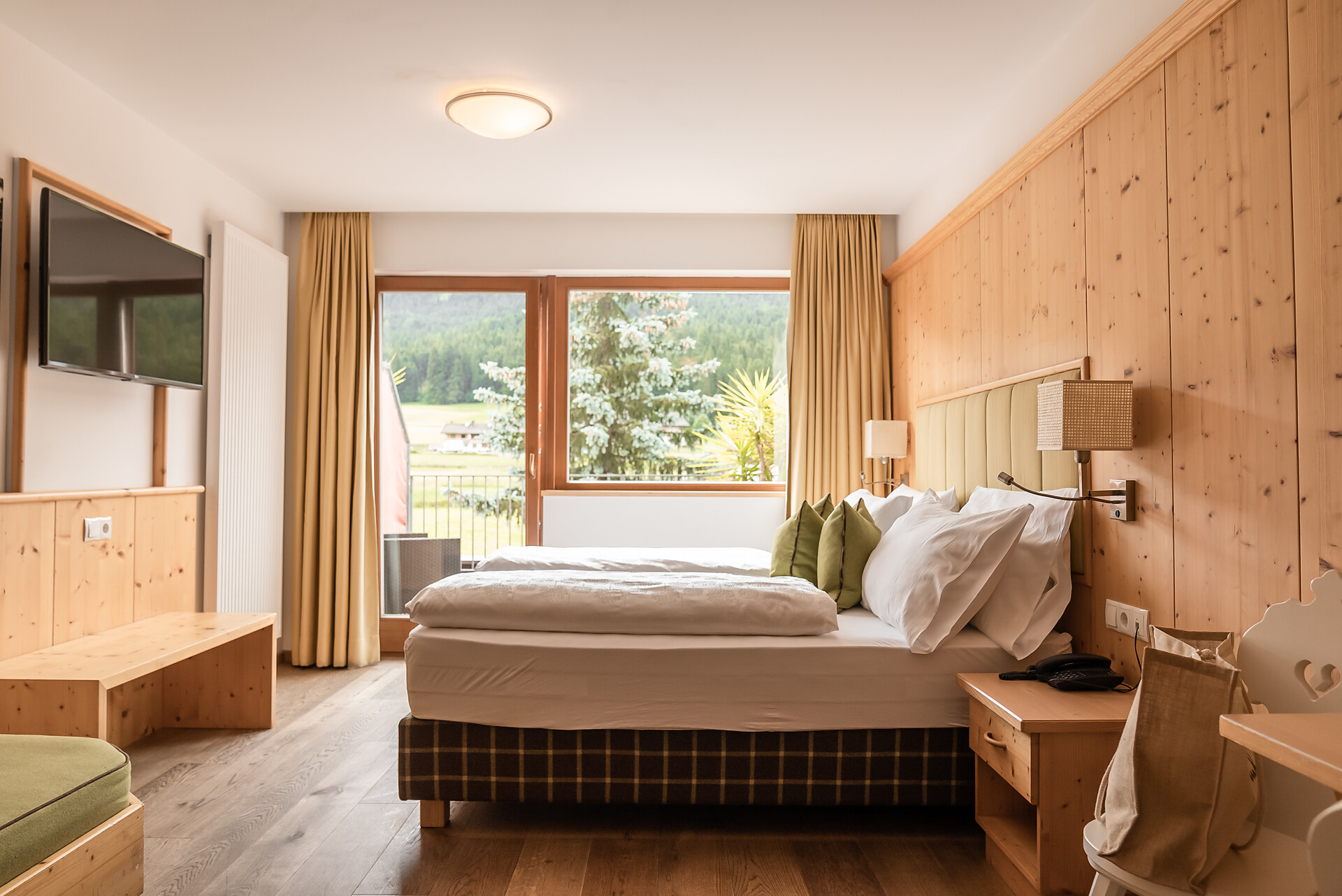 Comfort room "Timber Scent"