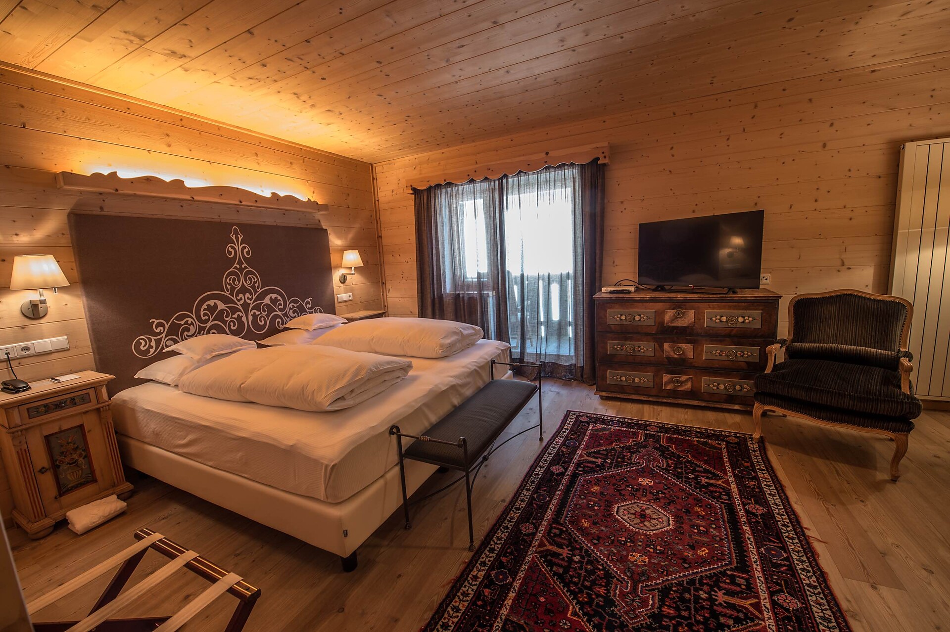 JUNIOR SUITE