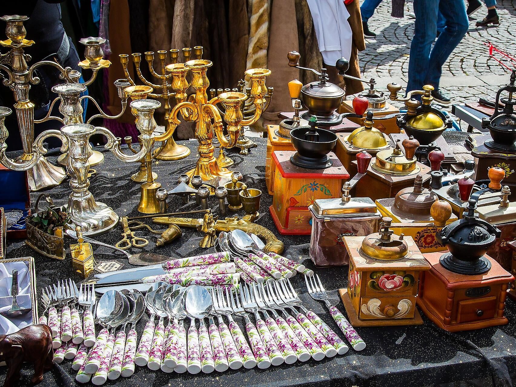 KUNIS Flea Market in Bruneck