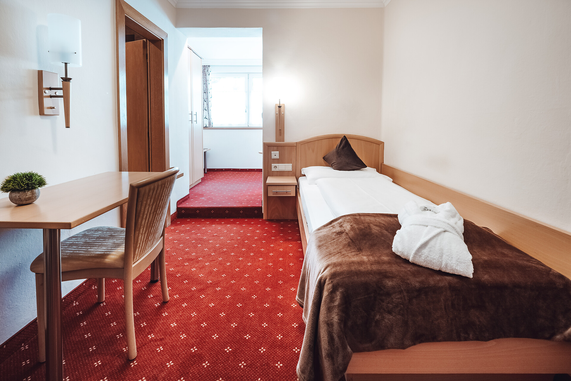 Single Room Economy