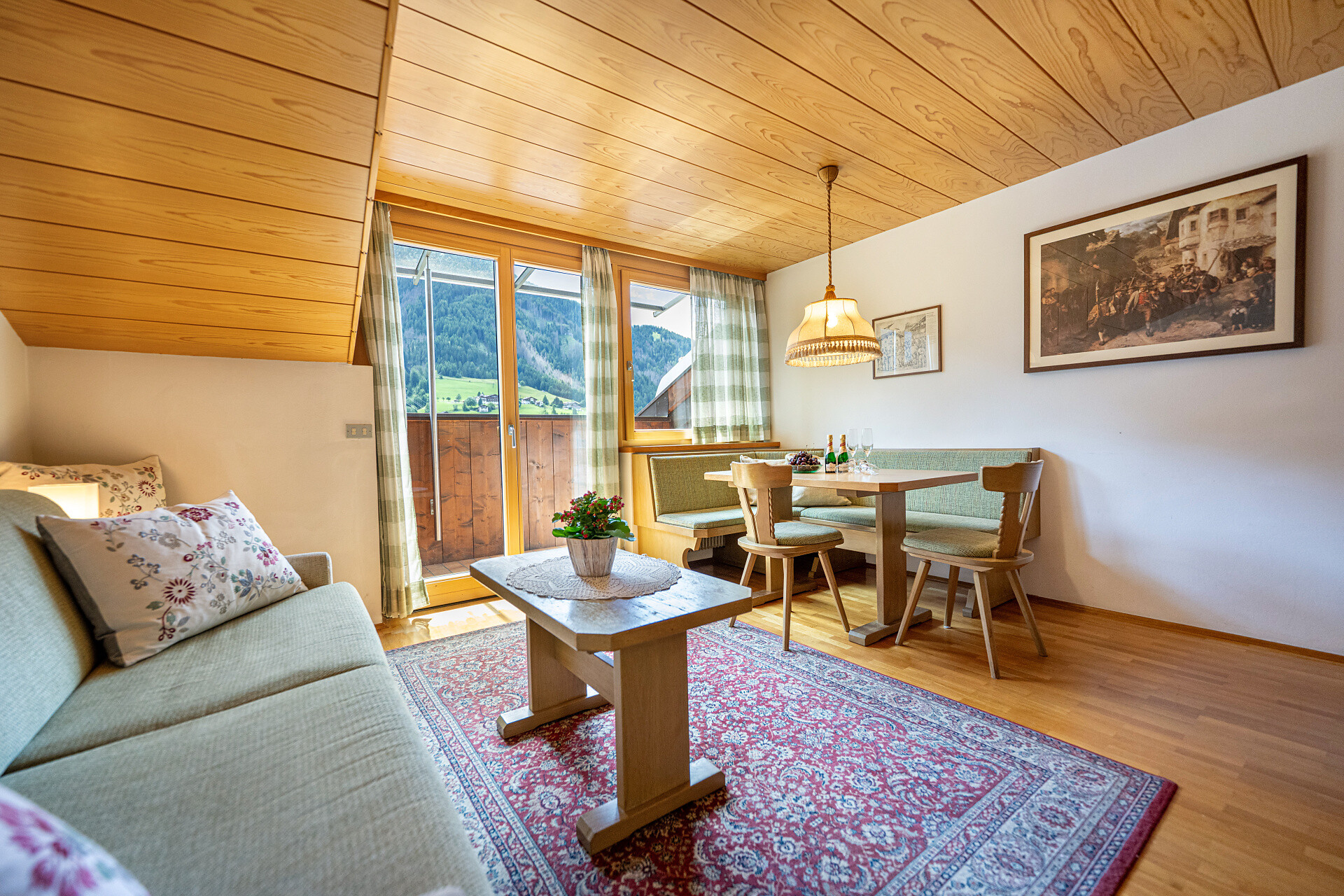 Appartamento con 1 camera da letto e balcone panoramico