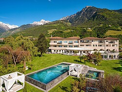 FAYN garden retreat hotel