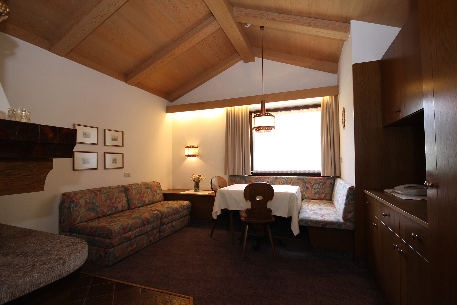 33 Mansarda-ovest: 1 camera da letto, 2 persone, 40 m²