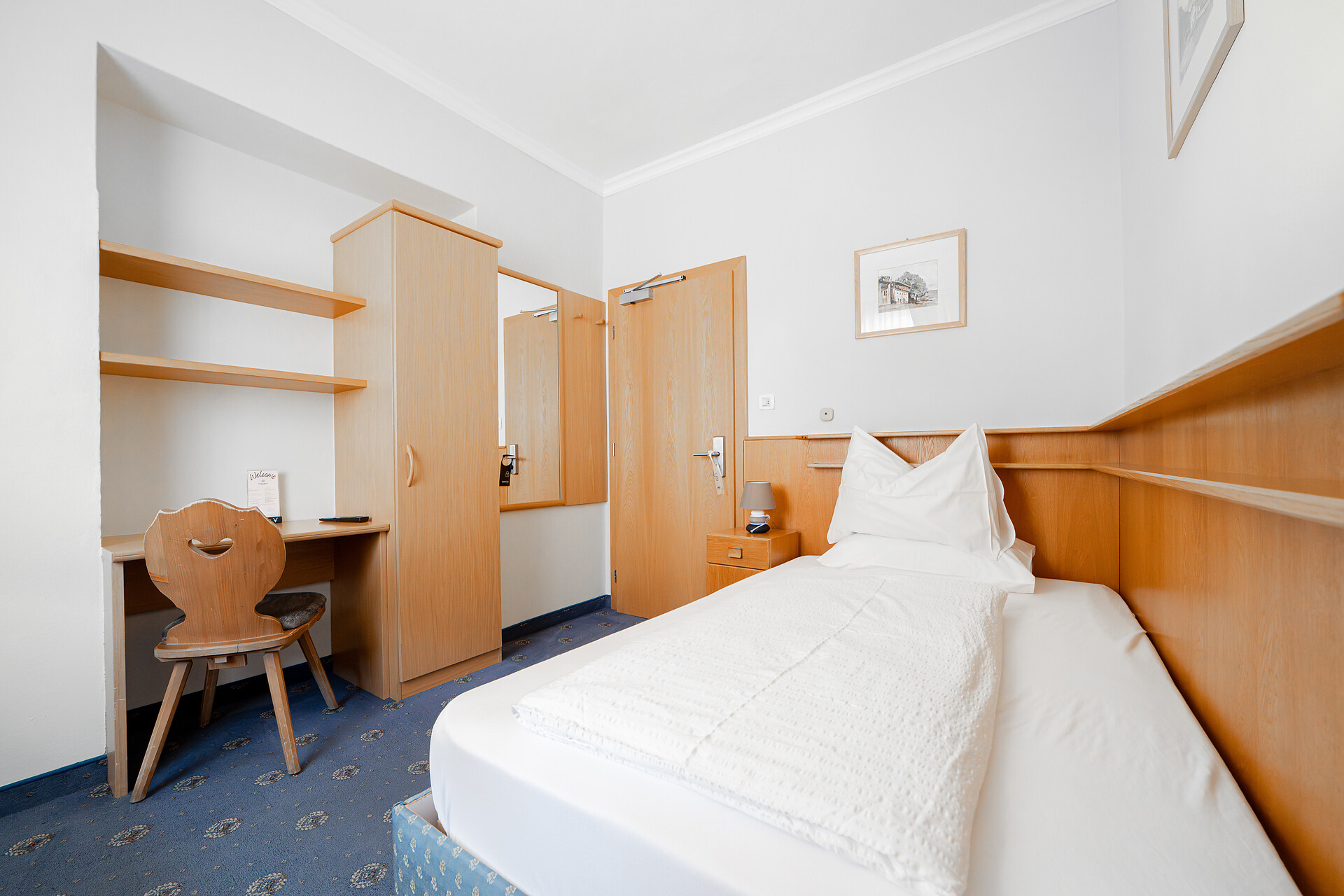 Single Room with french bed