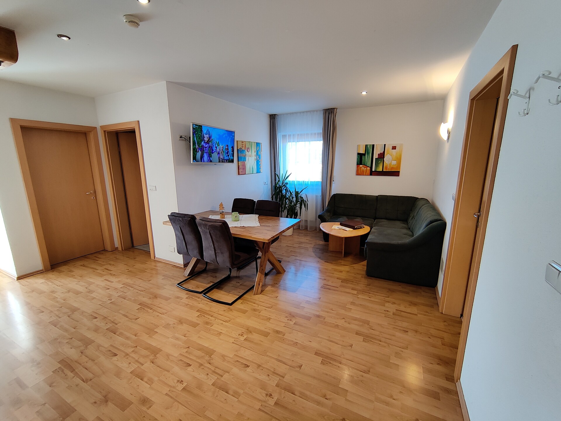 Suite 5 with 2 bedrooms
