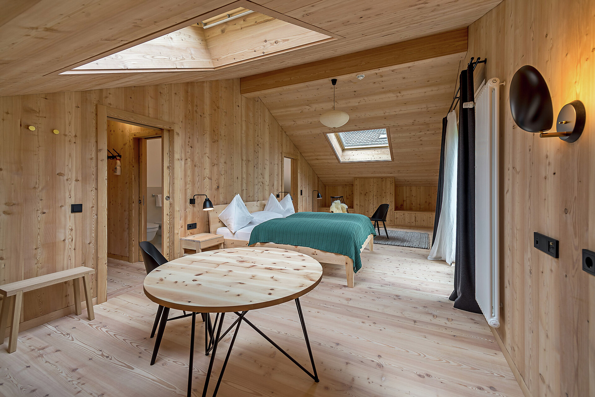 Maisonnette Suite Südseite mit Loggia Geislerblick