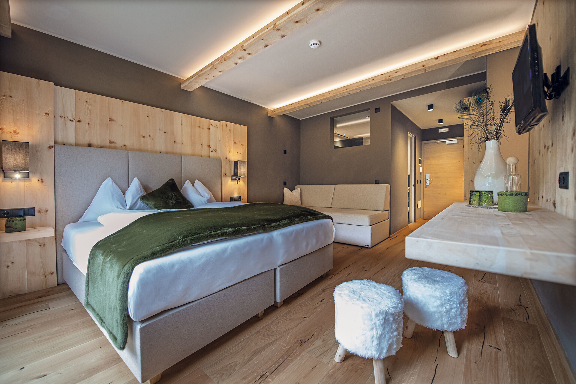 Edel.Weiss Room