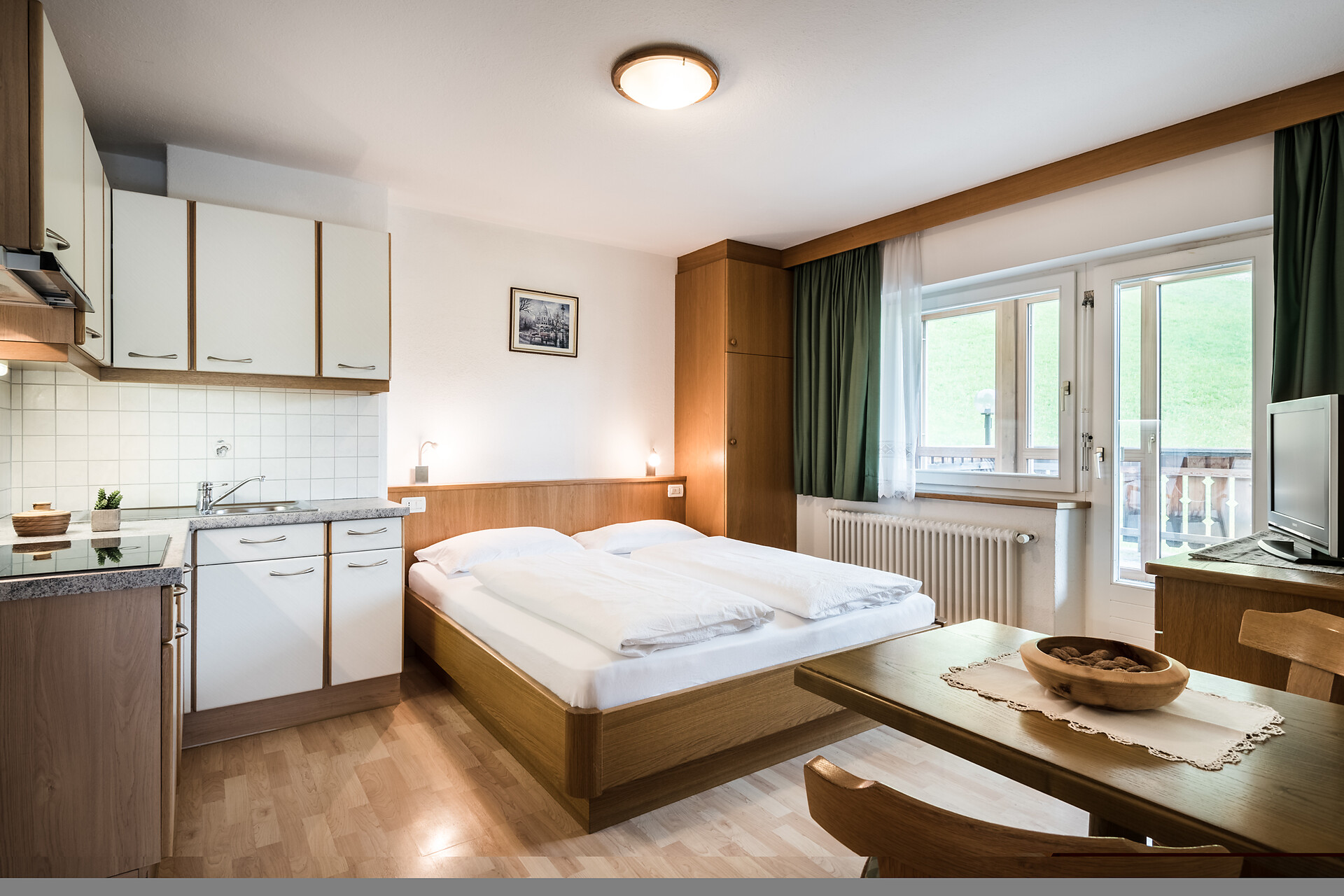 Apartment 4M