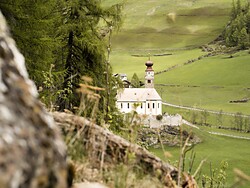 In der Stille liegt die Kraft - Wanderung von der Kirche zum Kloster