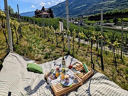 Godetevi un picnic tra i vigneti con vista sul Castello di Castelbello
