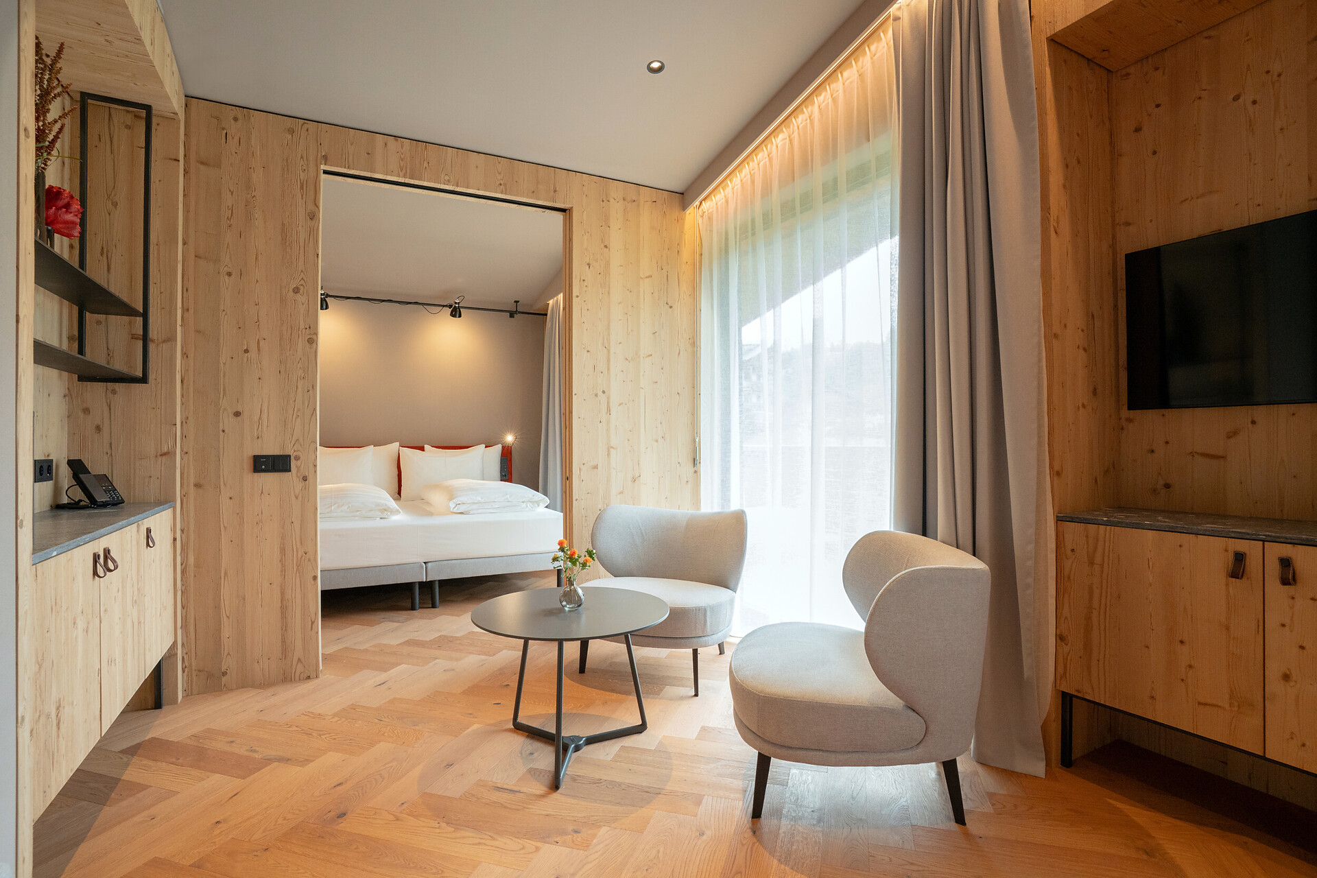 Hotel Lodge – Signature Suite with Sauna and Whirlpool