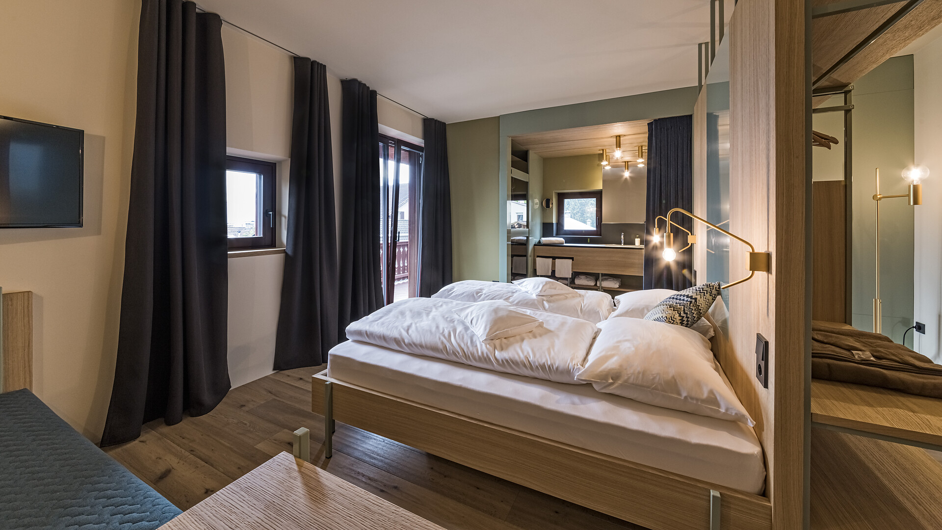 Superior Room with balcony - double bed with sofa bed