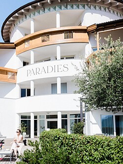 Hotel Paradies