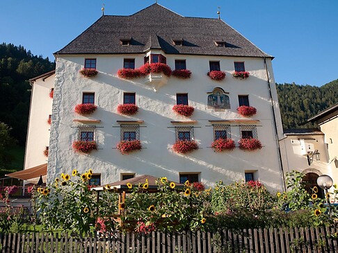 Schloss Moos und Ansitz Wiesenheim in Wiesen